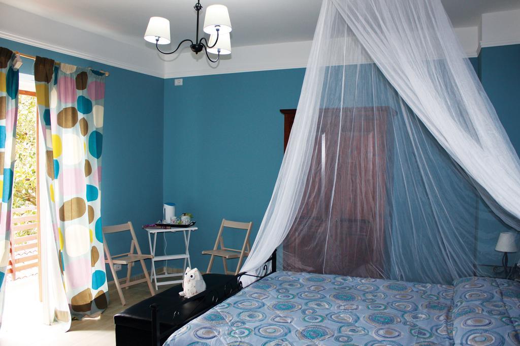 Oasi Di Francesca B&B Понтиния Номер фото